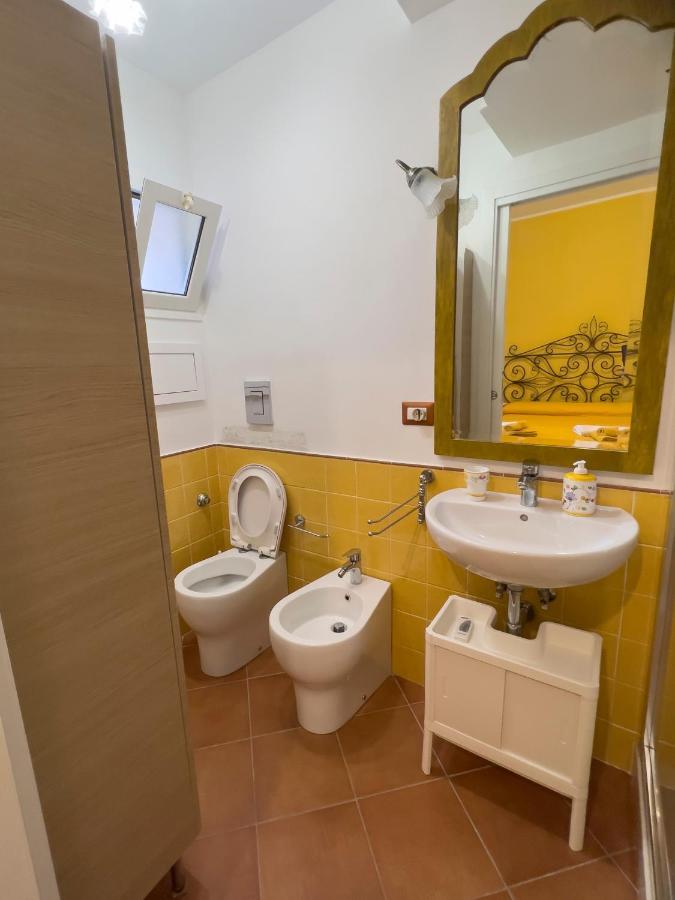 Giallo Napoli Extérieur photo