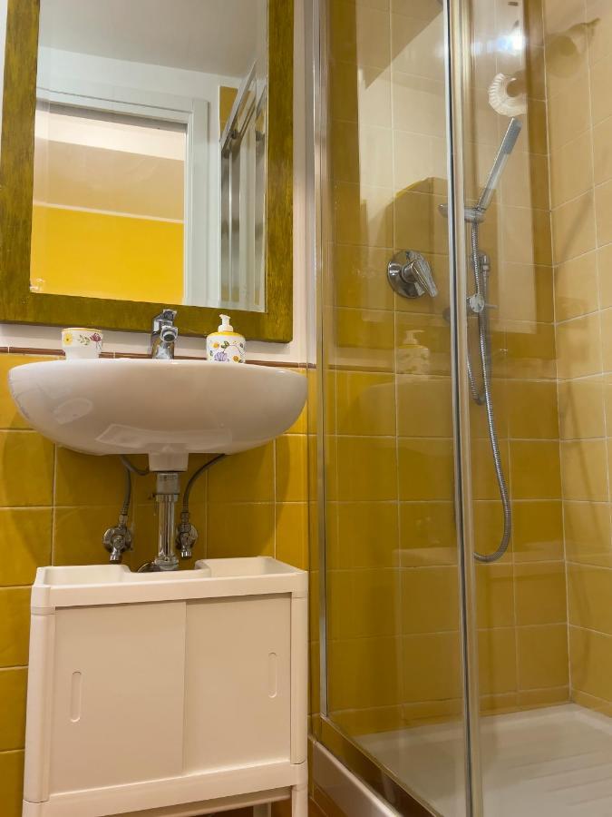Giallo Napoli Extérieur photo