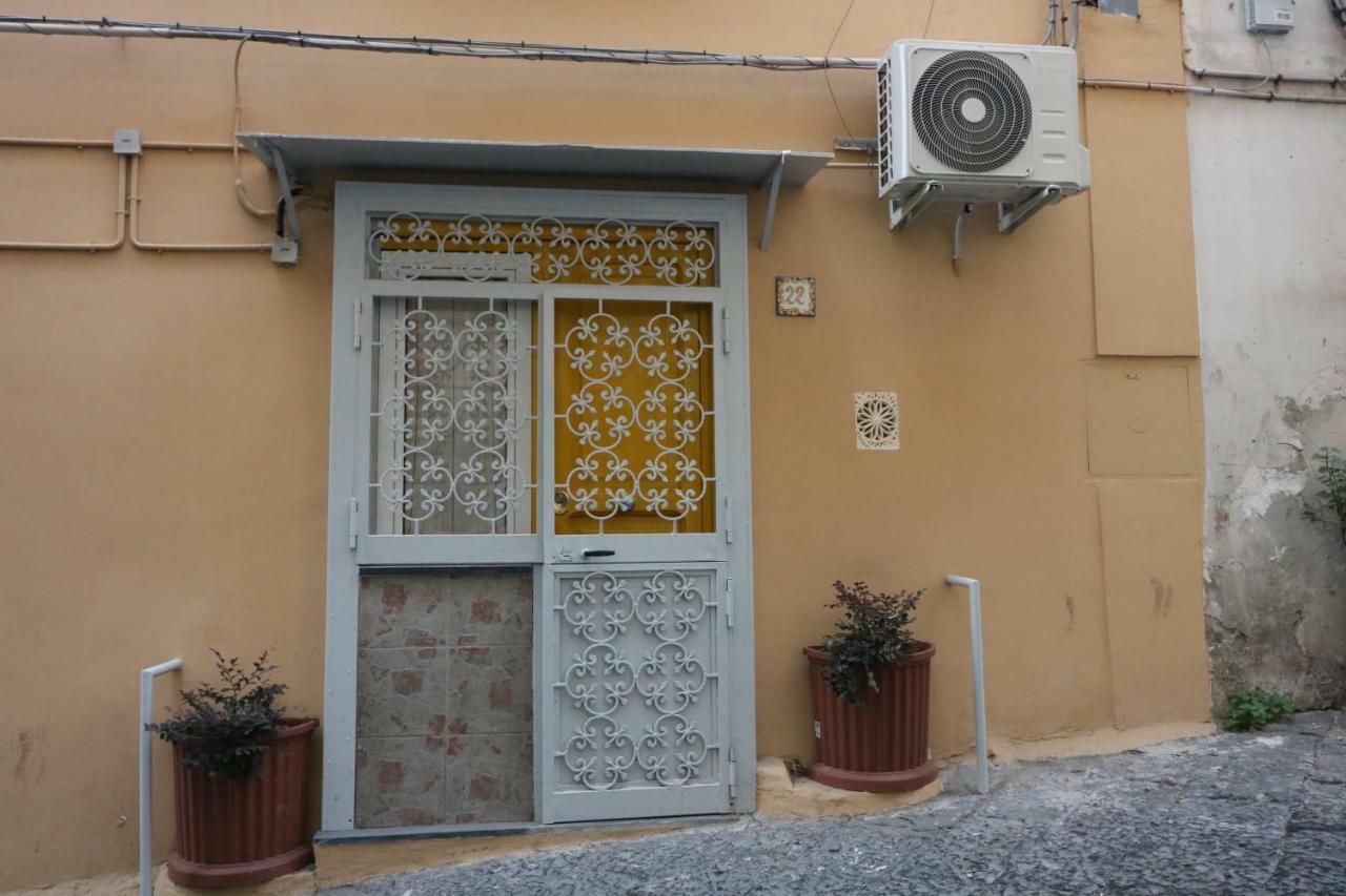 Giallo Napoli Extérieur photo